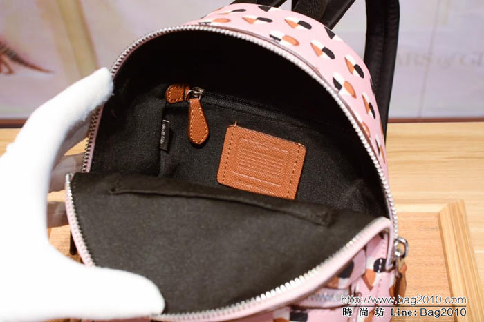 COACH蔻馳 新款 coach25915 愛心款迷你背包 潮流時尚兼實用 出門出遊 必備單品 可愛款  Chz1449